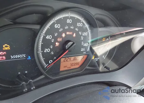 2015 Toyota Yaris L z USA, uszkodzony, nr VIN VNKKTUD31FA042330